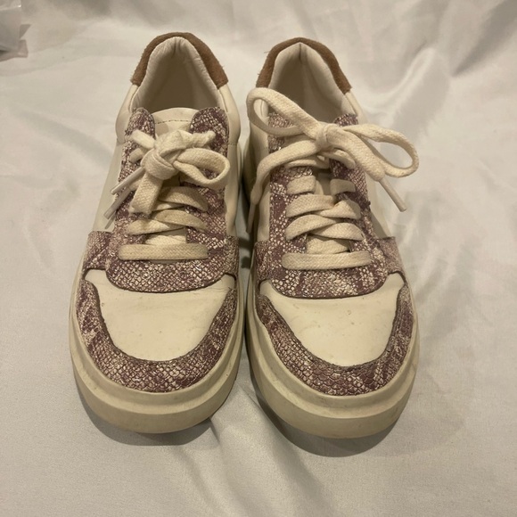 Cole Hann Grand Series Sneakers Size 7B White with Beige Snake Print - Picture 4 of 10